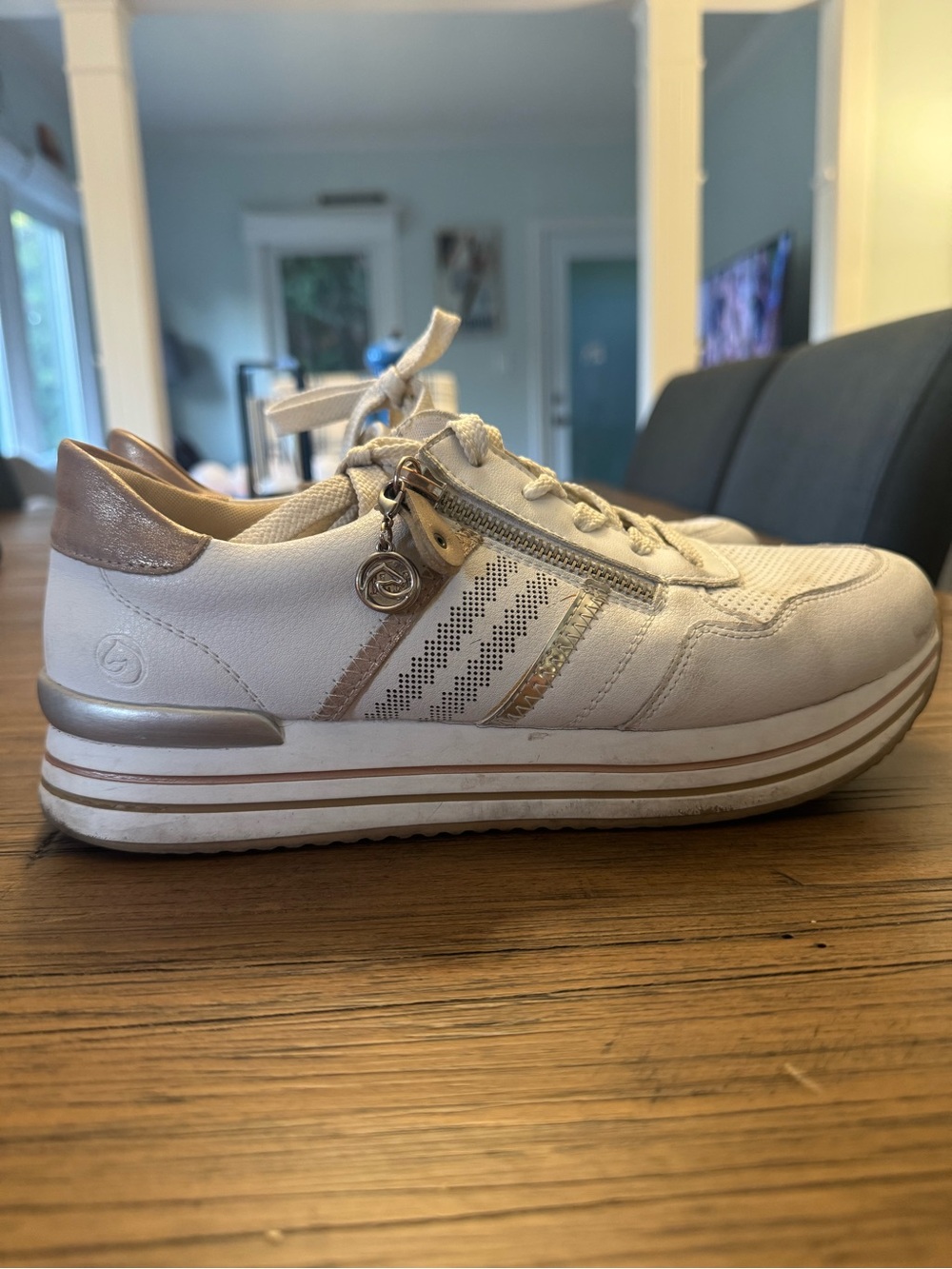 Remonte White and Rose Platform Lace-Up, easy on Sneaker